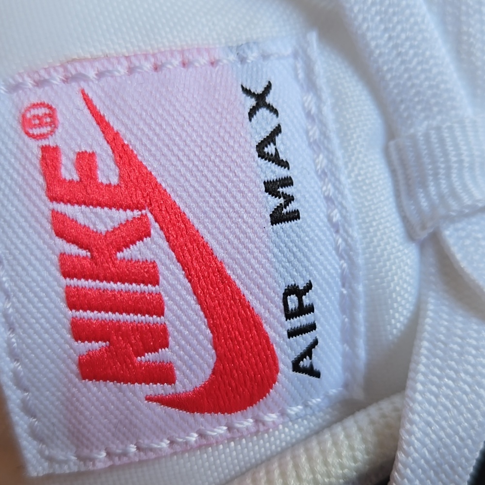 NWT Men's"Nike Air Max 90" in white/Silver/Pink/Black. Size 12 Left - Picture 3 of 5